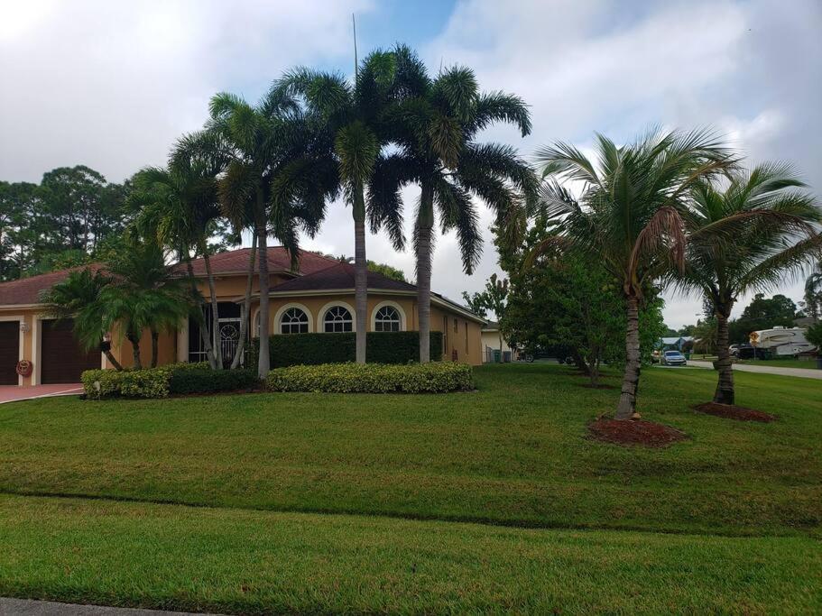 Charming Vacation Home In Port St Lucie. Port St. Lucie Eksteriør bilde
